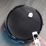 مكنسة وممسحة روبوتية ذكية مع جهاز تحكم